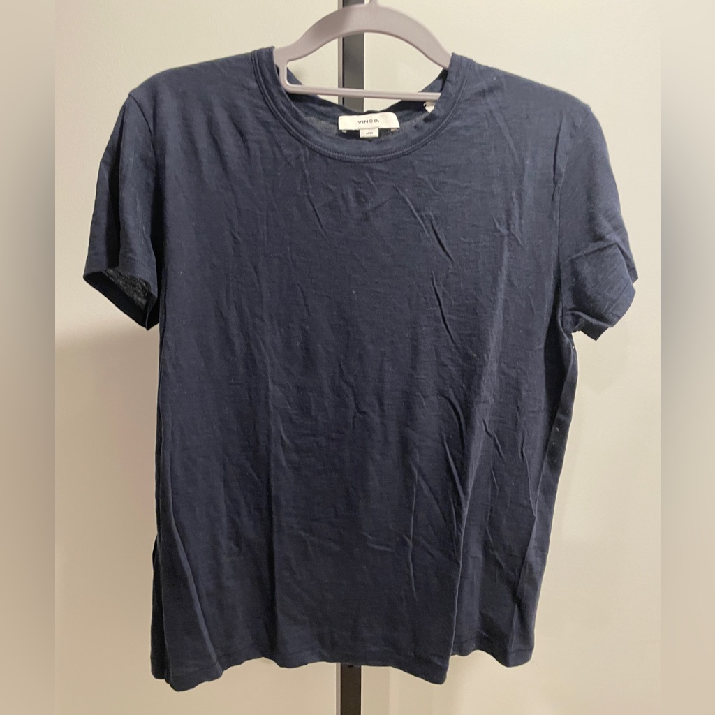 Vince Navy T-Shirt Medium